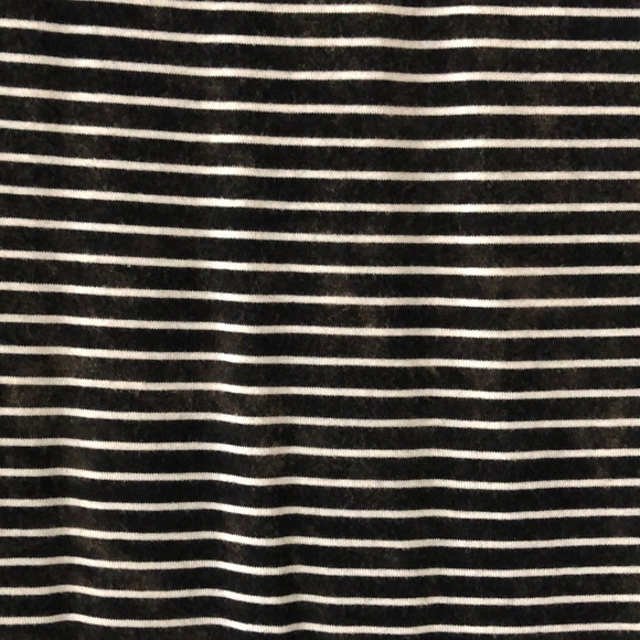 💜Long sleeved tee. - Picture 3 of 4